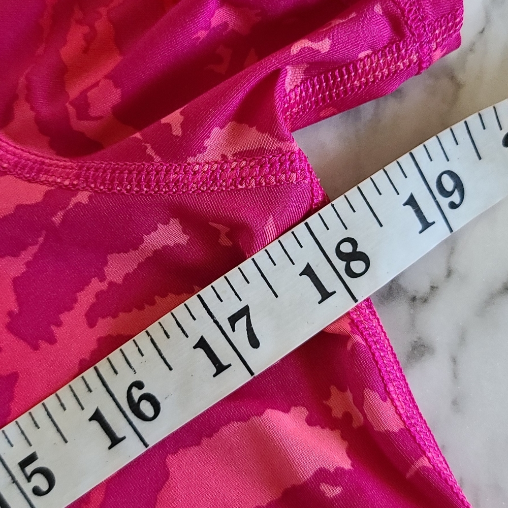 Under Armour Compression Tee Size Medium - image 4